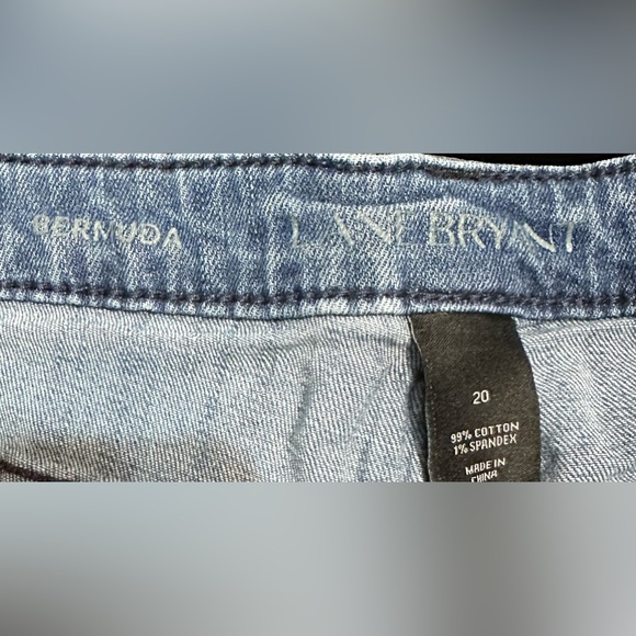 🩳🩳 Bundle any 2 Women’s Shorts for $10 Lane Bryant Women’s Bermuda Shorts - Picture 3 of 5